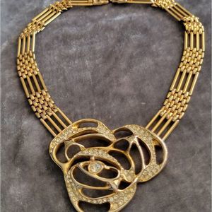 Gem-Craft Vintage Necklace Camellia Flower